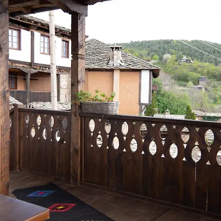 Villa Little Bird Residency - Luxury In Leshten
