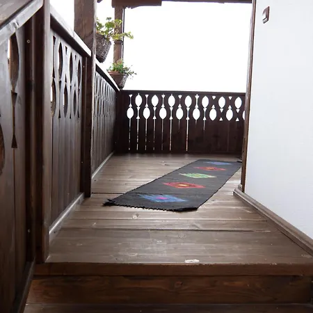 Villa Little Bird Residency - Luxury In Leshten