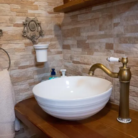 Villa Little Bird Residency - Luxury In *